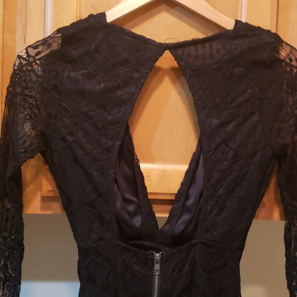 Dress - Picture 3 of 5